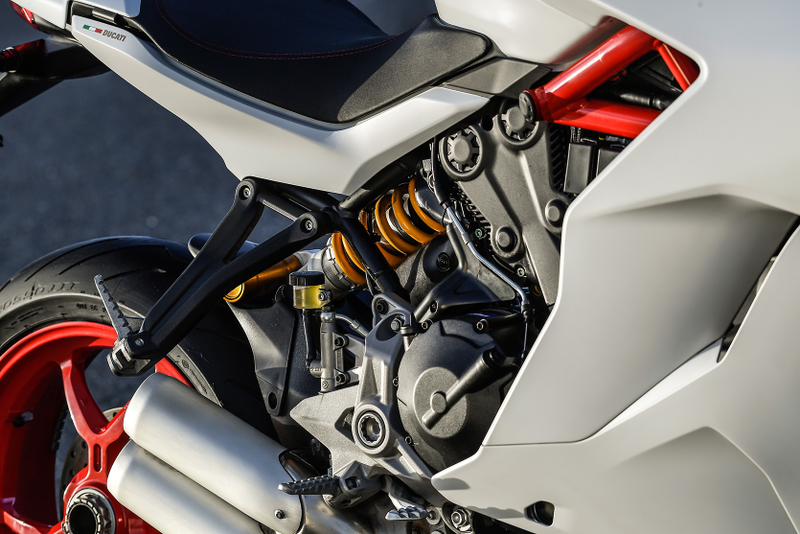 Illustration for article titled 2017 Ducati SuperSport: Classic Ducati Without The Pain